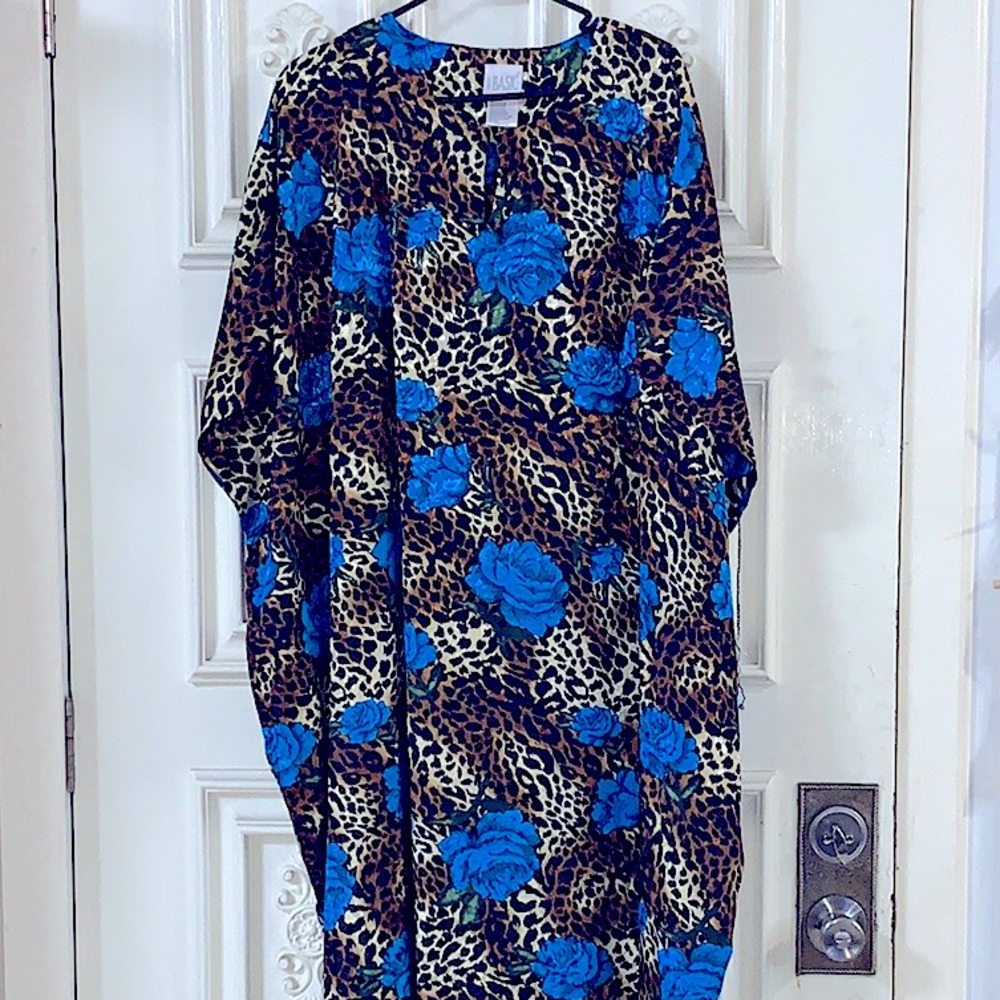 🆕🐆Gorgeous Ladies Long Kimono Kaftan All Over Leopard Print w/Blue Flowers